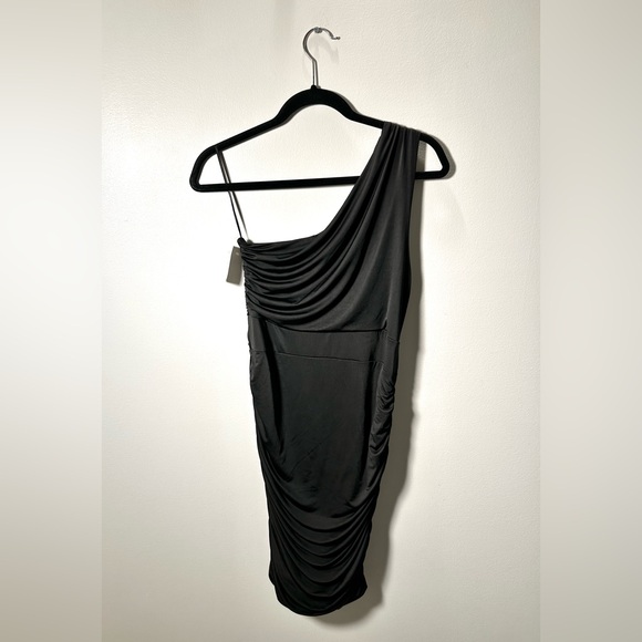 Lady Dutch One Shoulder Black Dress - Picture 2 of 6